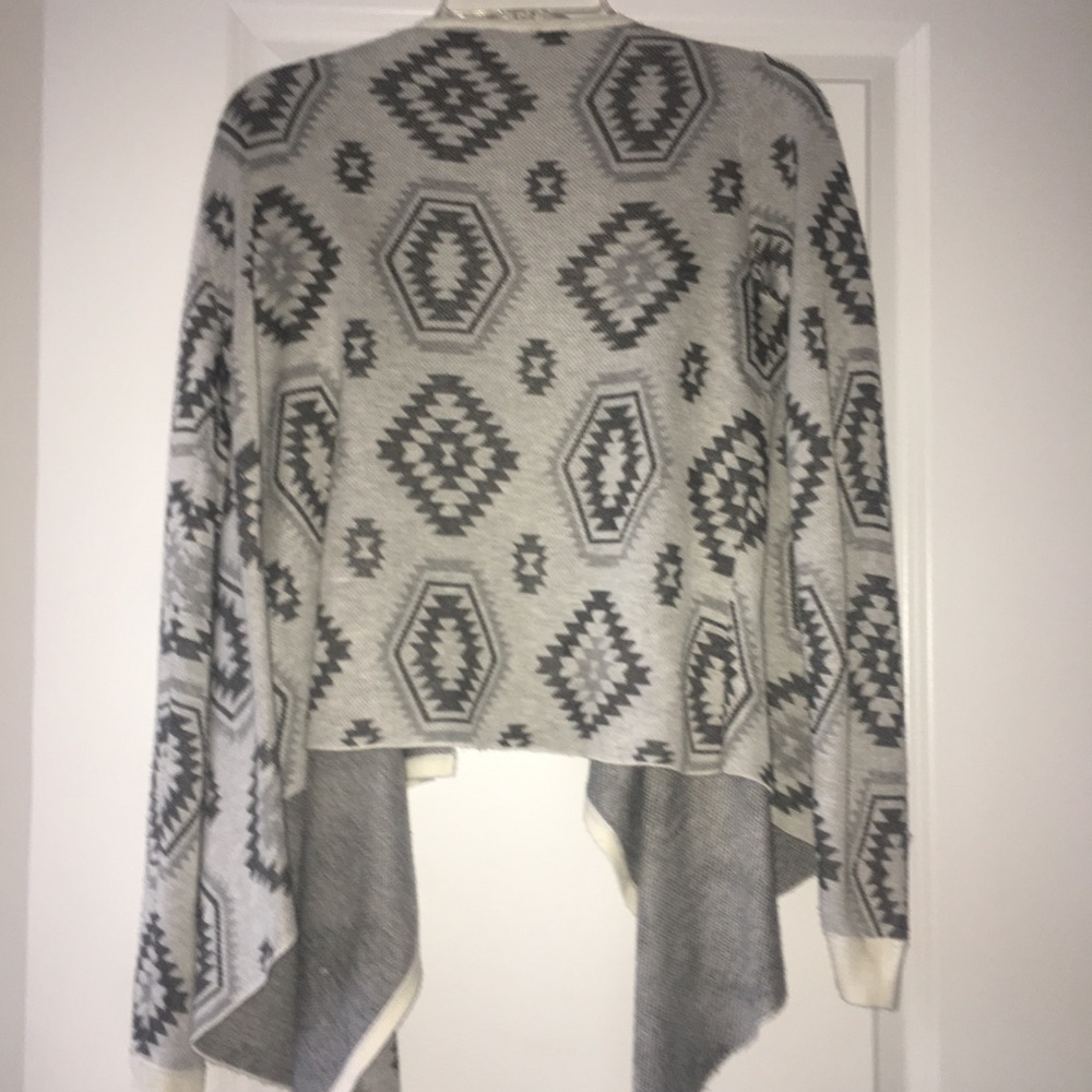 Patterned Gray Cardigan - Picture 2 of 2